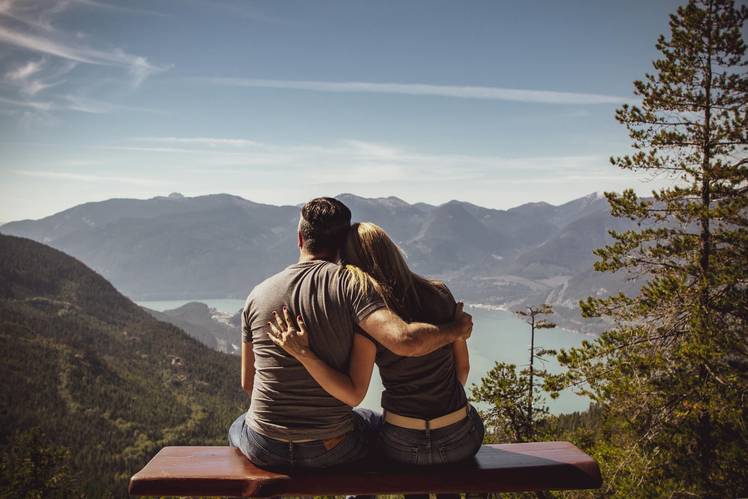 ¿Por qué es tan difícil encontrar pareja estable online?